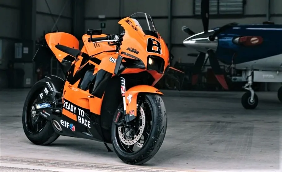 KTM RC8