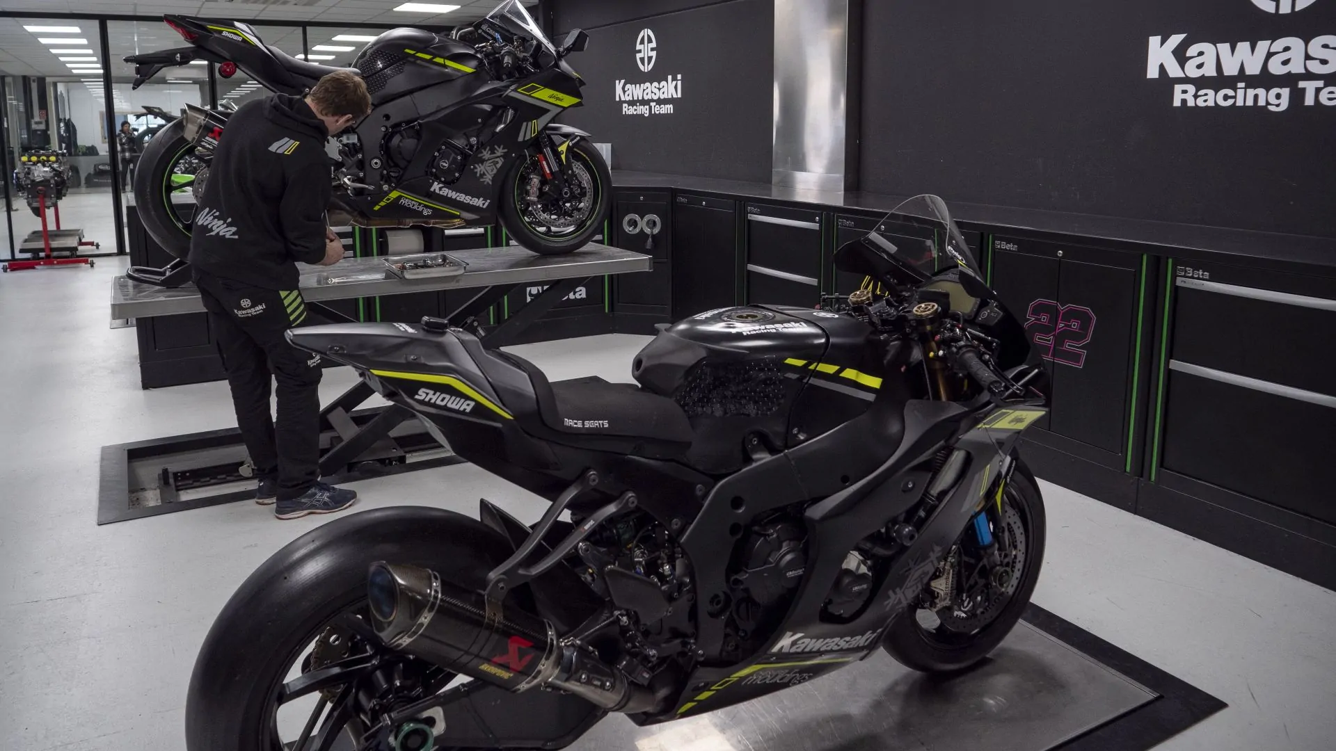 ZX10RR Winter test atelier