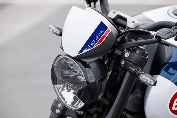 2025 triumph trident triple tribute special edition first look 3