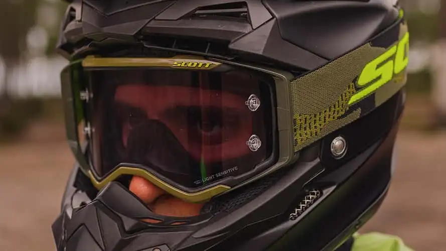 scott prospect light sensitive goggles 1