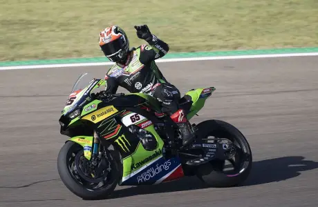 Jonathan Rea chez Yamaha en 2024!