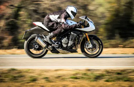 Speed Triple 1200RR
