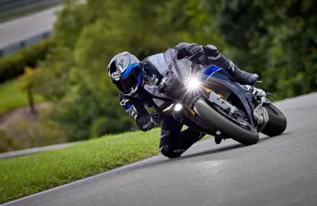 Yamaha R1