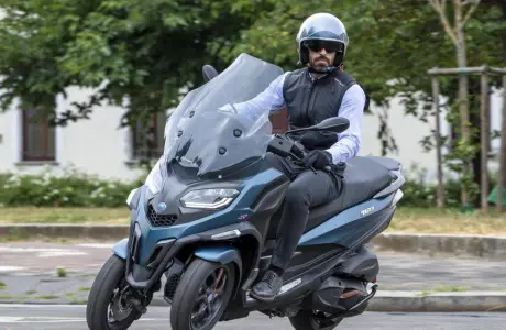 Piaggio Groupe Gagne sa Bataille Légale Contre Peugeot Motos : Une Amende de 1 Million d&rsquo;Euros